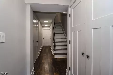 44 Chelsea Way #44, Bridgewater, NJ 08807