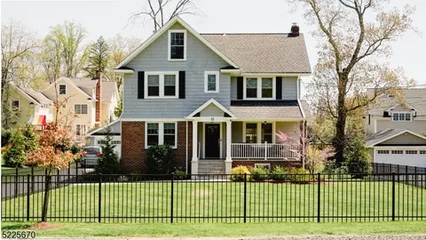 10 Loantaka Way, Madison, NJ 07940