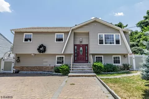 41 Cedar St, Little Falls, NJ 07424