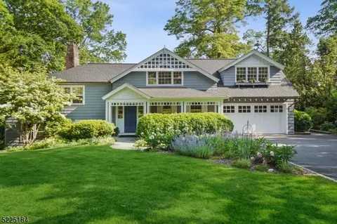 54 Hillside Ave, Millburn Twp, NJ 07078