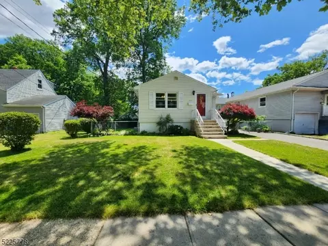 437 W 2nd Ave, Roselle, NJ 07203