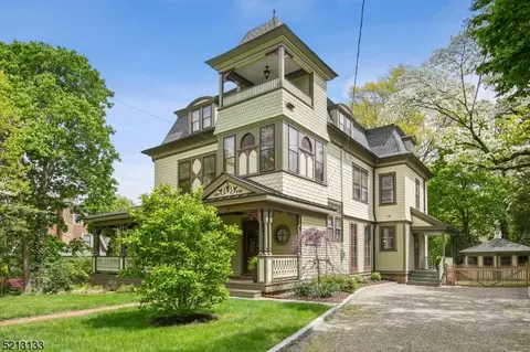 60 Green Ave, Madison, NJ 07940