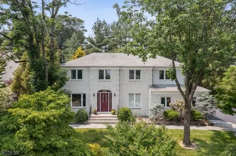 80 Swenson Cir, Berkeley Heights, NJ 07922