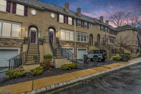 26 W Aspen Way, Matawan, NJ 07747