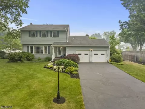 145 Dorchester Dr, East Windsor Twp, NJ 08520