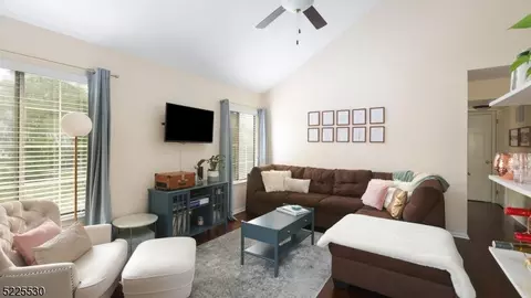 1 Stevens Ct, Bedminster, NJ 07921 photo 9