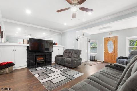 168 Ampere Pkwy, Bloomfield, NJ 07003