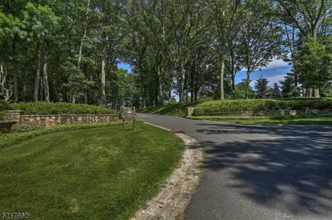 00 Sutton Pl #LOT 1, Mendham Twp, NJ 07945