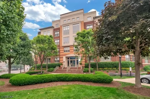 24 Ave At Port Imperial #319, West New York, NJ 07093