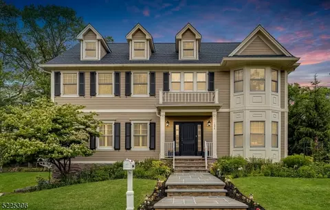 1350 Overhill St, Westfield, NJ 07090