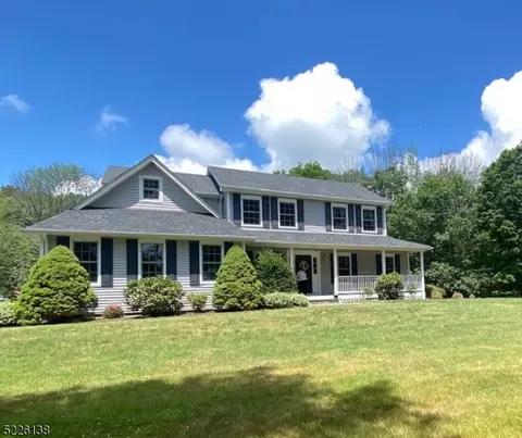 8 Dales Xing, Wantage, NJ 07461