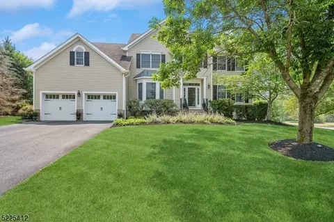 3 Sussex Pl, Montgomery, NJ 08502