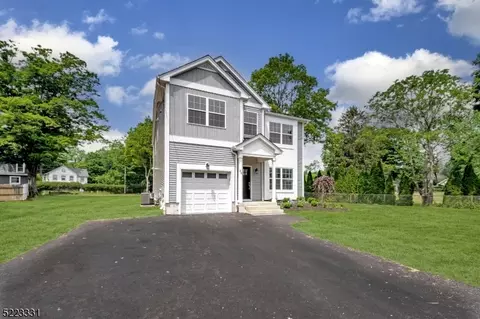 20 Park Pl, Mount Olive, NJ 07836