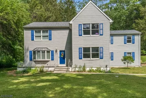 402 Schooleys Mtn Rd, Hackettstown, NJ 07840