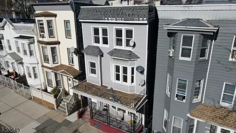 45 Park Ave, Newark, NJ 07104