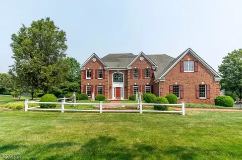 56 Fisher Farm Rd, Montgomery, NJ 08502