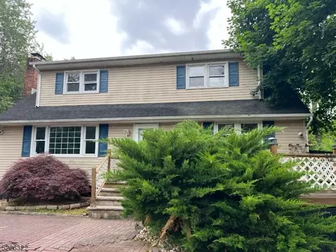 459 Franklin Blvd, East Franklin, NJ 08873