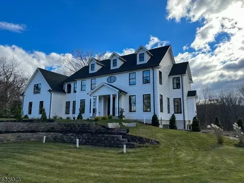 128 Mountain Ave, Warren, NJ 07059