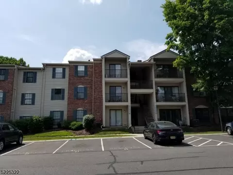 48 Fisher Dr #48, Franklin Park, NJ 08823