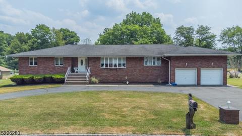 250 Big Piece Rd, Fairfield, NJ 07004