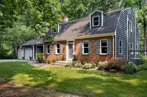 169 Sandy Ridge Rd, Stockton, NJ 08559