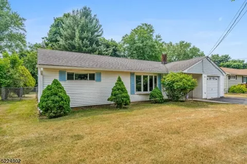 204 Hurley Dr, Hackettstown, NJ 07840