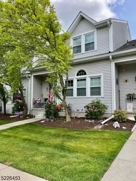 428 Chapman Ct, Hackettstown, NJ 07840