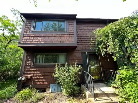 713 E Brookside Ln, Hillsborough, NJ 08844