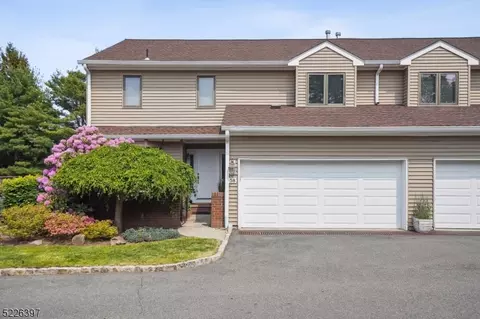58 Fisher Rd, Mahwah, NJ 07430