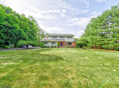 618 Fox Farm Rd, Asbury, NJ 08802