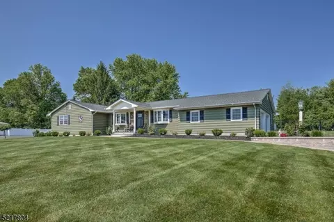 221 Thatchers Hill Rd, Flemington, NJ 08822