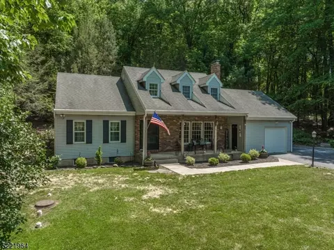 24 Decker Rd, Phillipsburg, NJ 08865