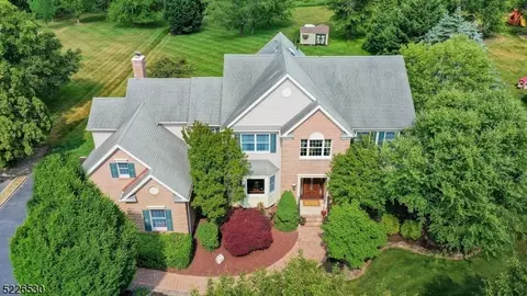 53 Milburn Dr, Hillsborough, NJ 08844