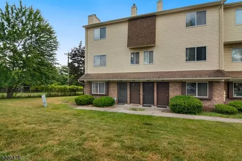 401 Orchard Meadows Dr, Union, NJ 07083