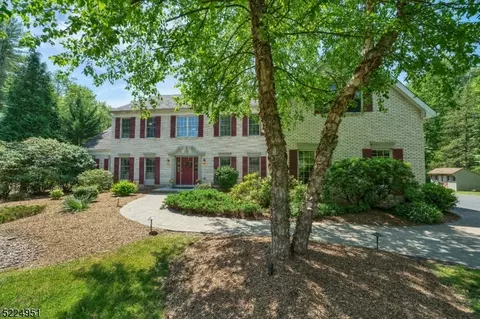 1 Spring Lake Dr, Far Hills, NJ 07931