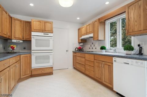 8 Franklin Rd, Mendham Boro, NJ 07945 photo 27