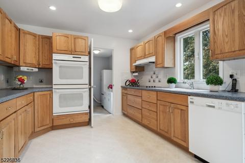 8 Franklin Rd, Mendham Boro, NJ 07945 photo 29
