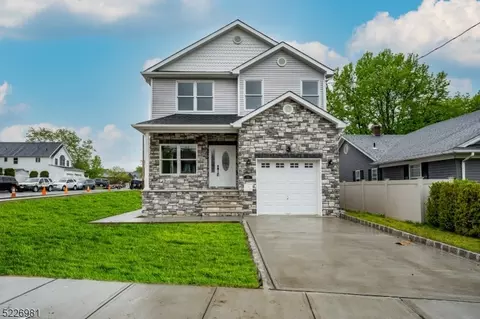 98 Mccutcheon Ave, Sayreville, NJ 08872