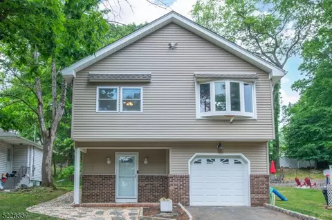 521 Davsel Rd, Landing, NJ 07850