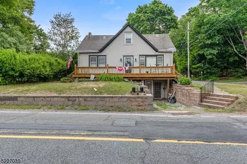 37 Brooklyn Rd, Stanhope, NJ 07874