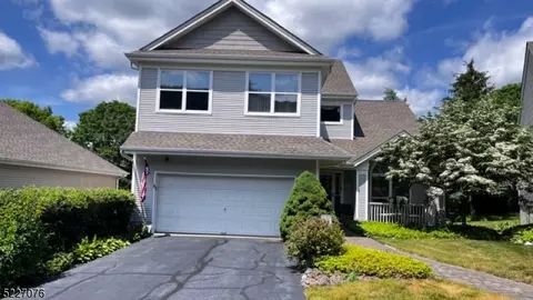 38 Tannery Hill Dr, Hamburg, NJ 07419