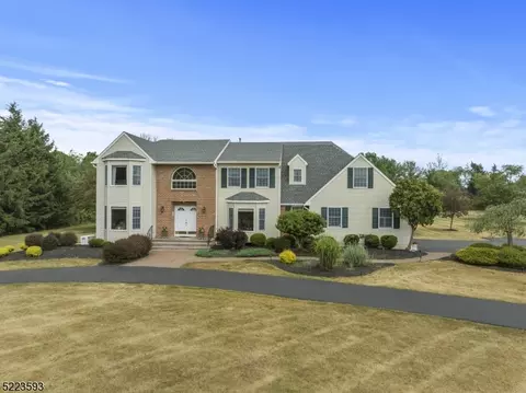 4 Conover Rd, Readington Twp, NJ 08889