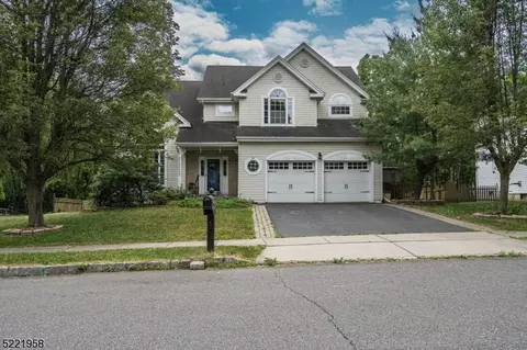 50 Jade Ln, Phillipsburg, NJ 08865