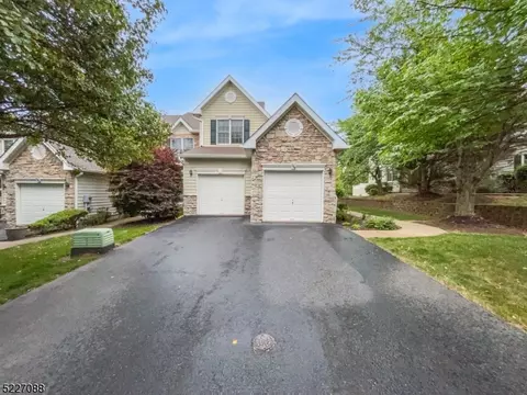 104 Patriot Hill Dr, Basking Ridge, NJ 07920