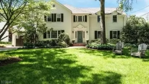 15 Bennett Pl, Westfield, NJ 07090