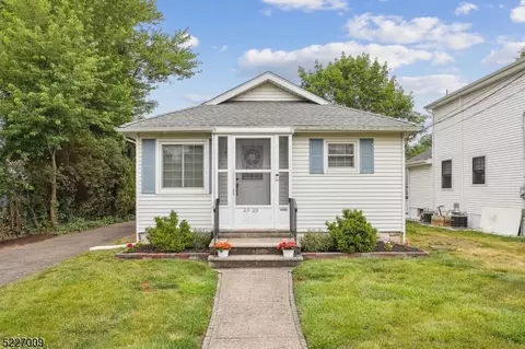 25-23 Kipp St, Fair Lawn, NJ 07410