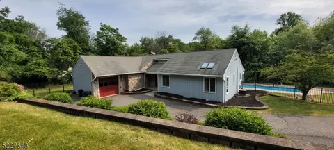 497 W Mountain Rd, Sparta, NJ 07871