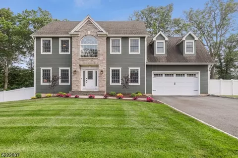 24 Handzel Rd, Hanover, NJ 07981