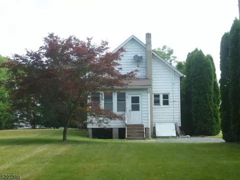 4 Keps Rd, Oxford, NJ 07863