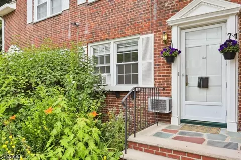 43 Meadowbrook Pl #43, Maplewood, NJ 07040